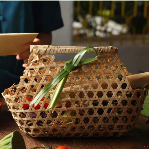 Làn Tre quai cầm to - Giỏ Tre Đựng Quà Tết - Lẵng Quà Tết giá 33,000 đang rẻ nhất thị trường