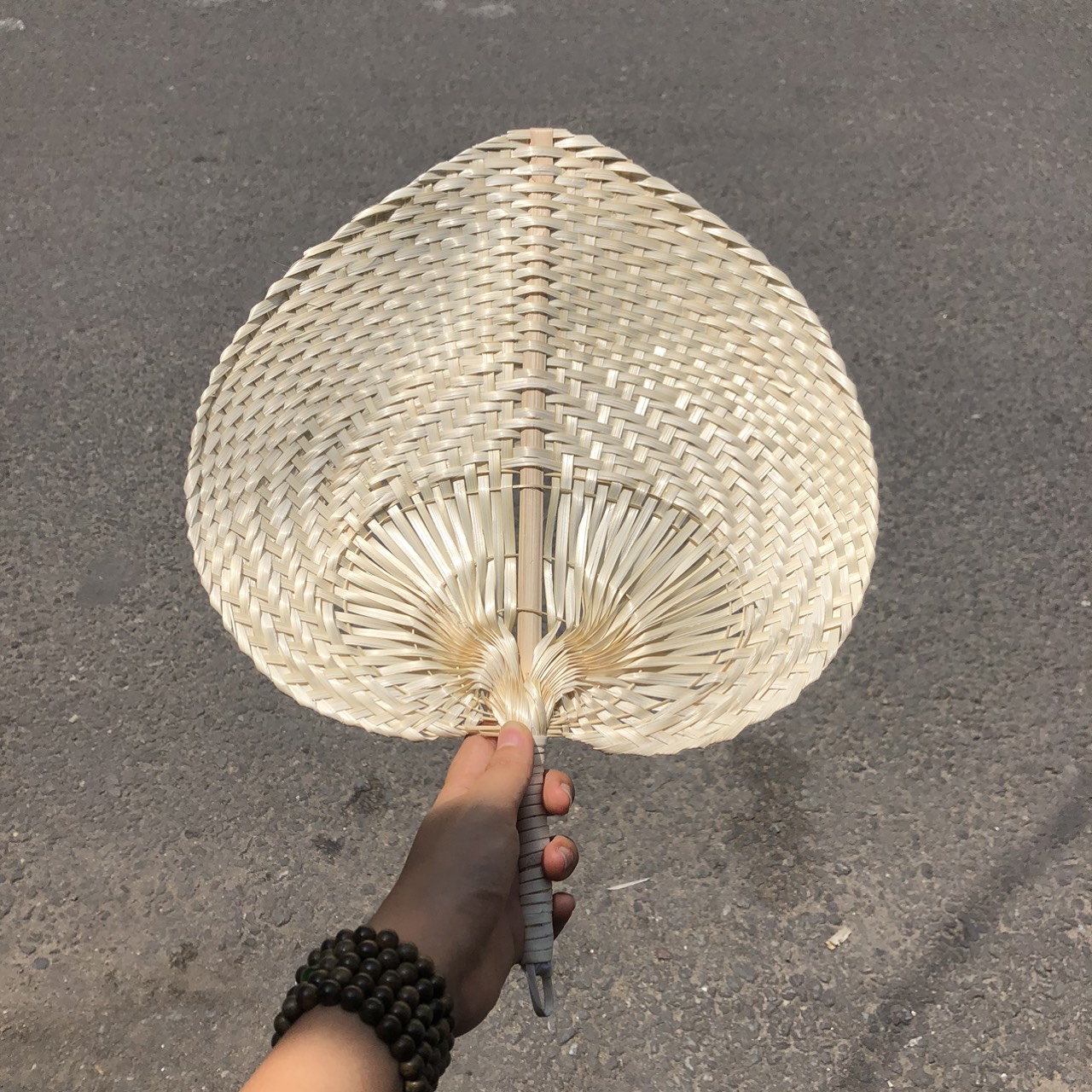 ảnh của sản phẩm Quạt Nan- Quạt Cầm Tay Đan Thủ Công Decor / Treo tường số 8