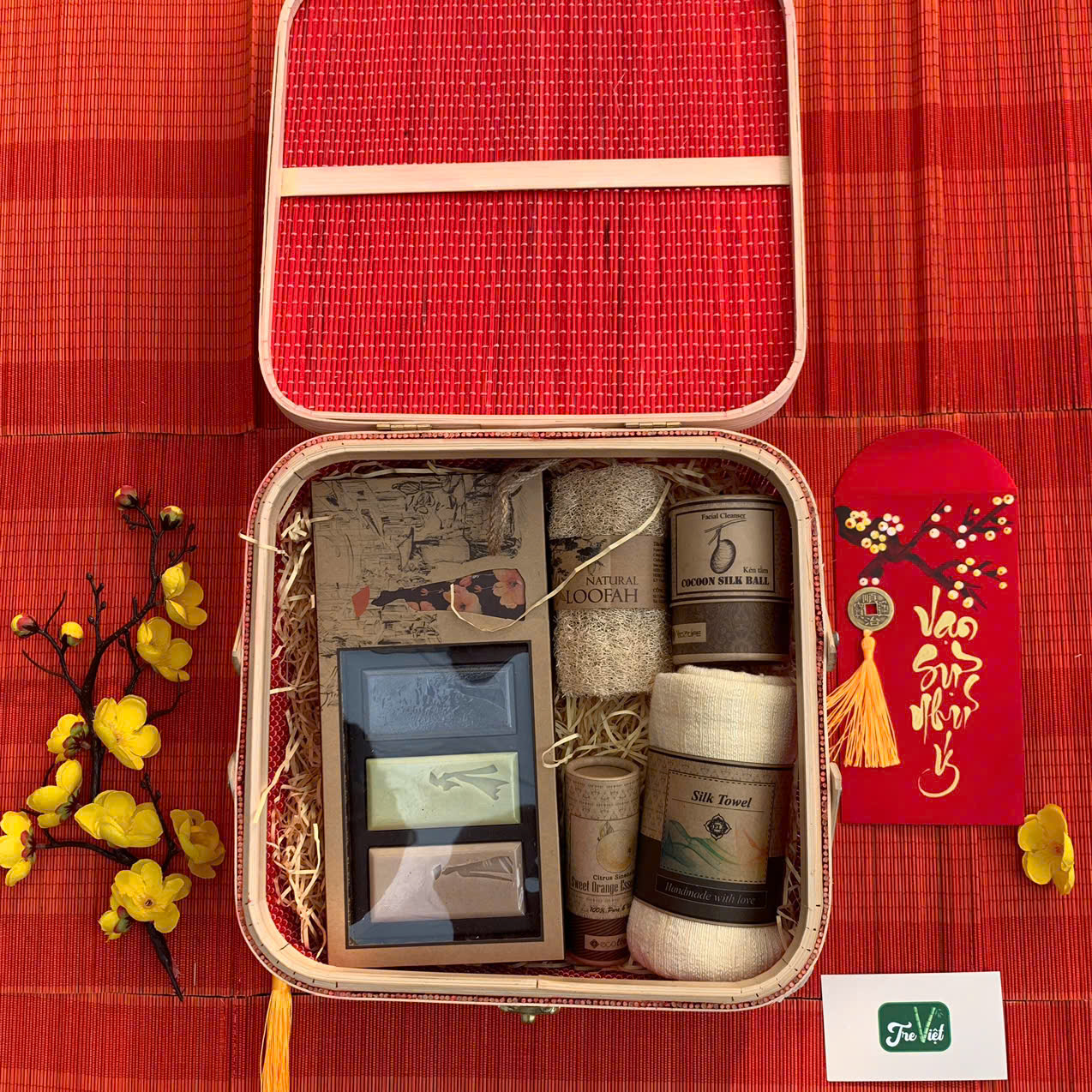 Set Quà Yên 4 giá 789,000 đang rẻ nhất thị trường