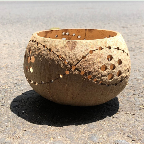 Lồng Đèn Trung Thu Gáo Dừa - Gáo dừa làm lồng đèn (tặng kèm dây + nến) giá 29,000 đang rẻ nhất thị trường