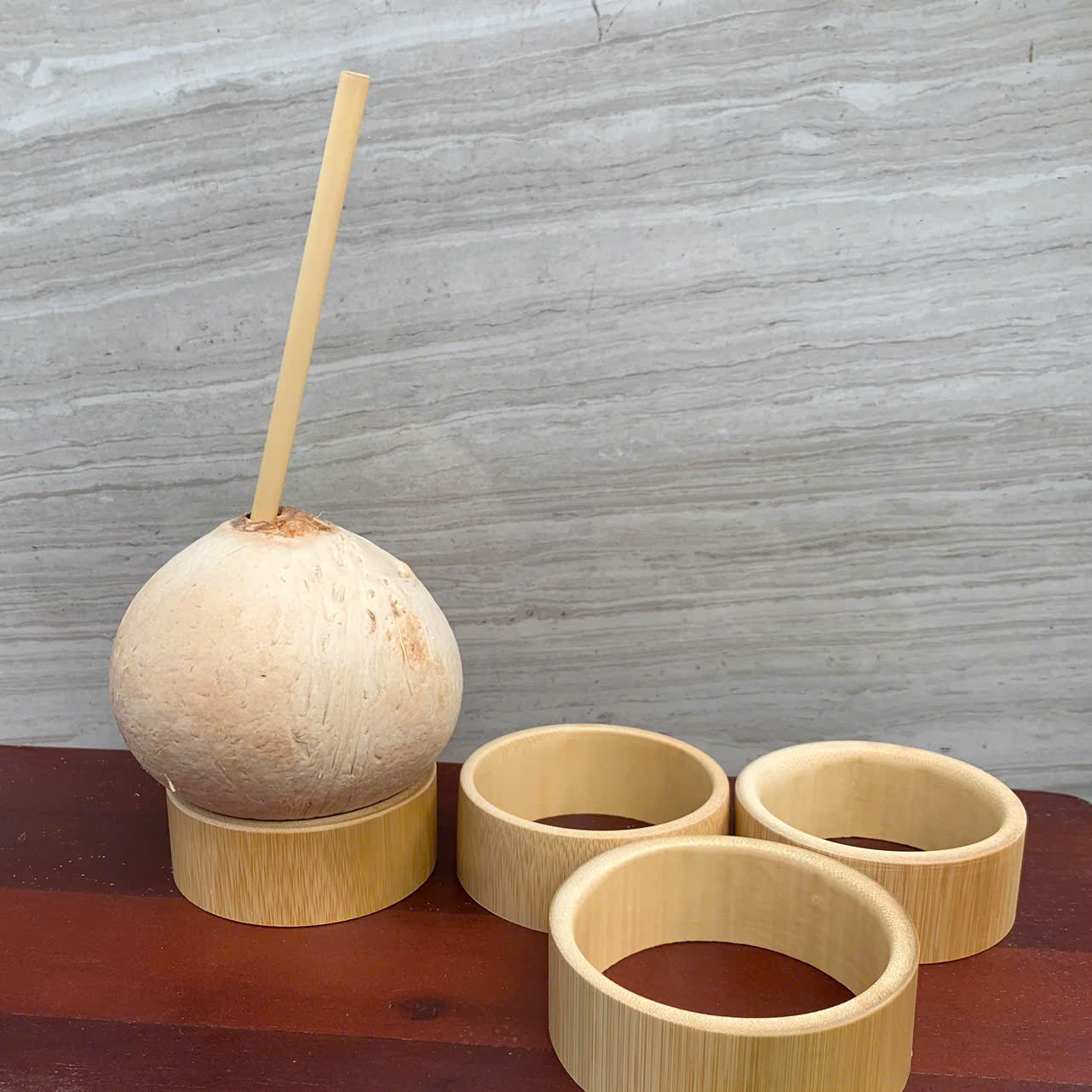 Giá đỡ dừa bằng tre dùng trong nhà hàng , khách sạn / Đế tre lót dừa giá 12,000 đang rẻ nhất thị trường