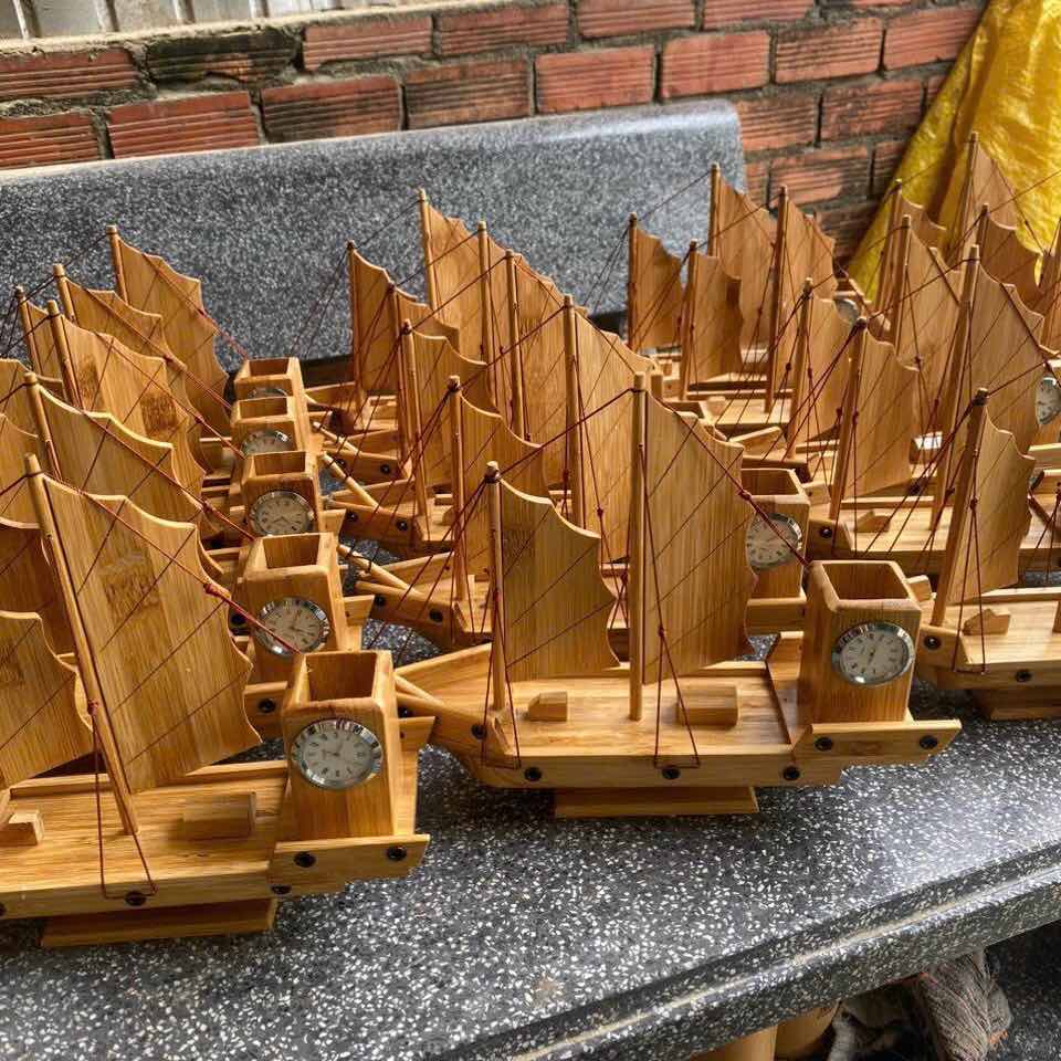 Thuyền Tre Lưu Niệm - Quà Tặng Cao Cấp có thể khắc câu chúc/ logo giá 260,000 đang rẻ nhất thị trường