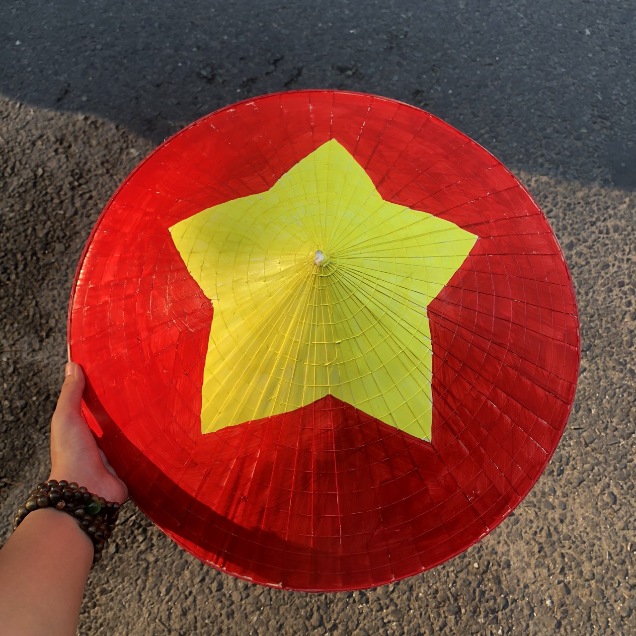 ảnh của sản phẩm Nón lá Huế vẽ trang trí decor phong cách đồng quê -  Nón lá biểu diễn văn nghệ nhiều kích thước số 6