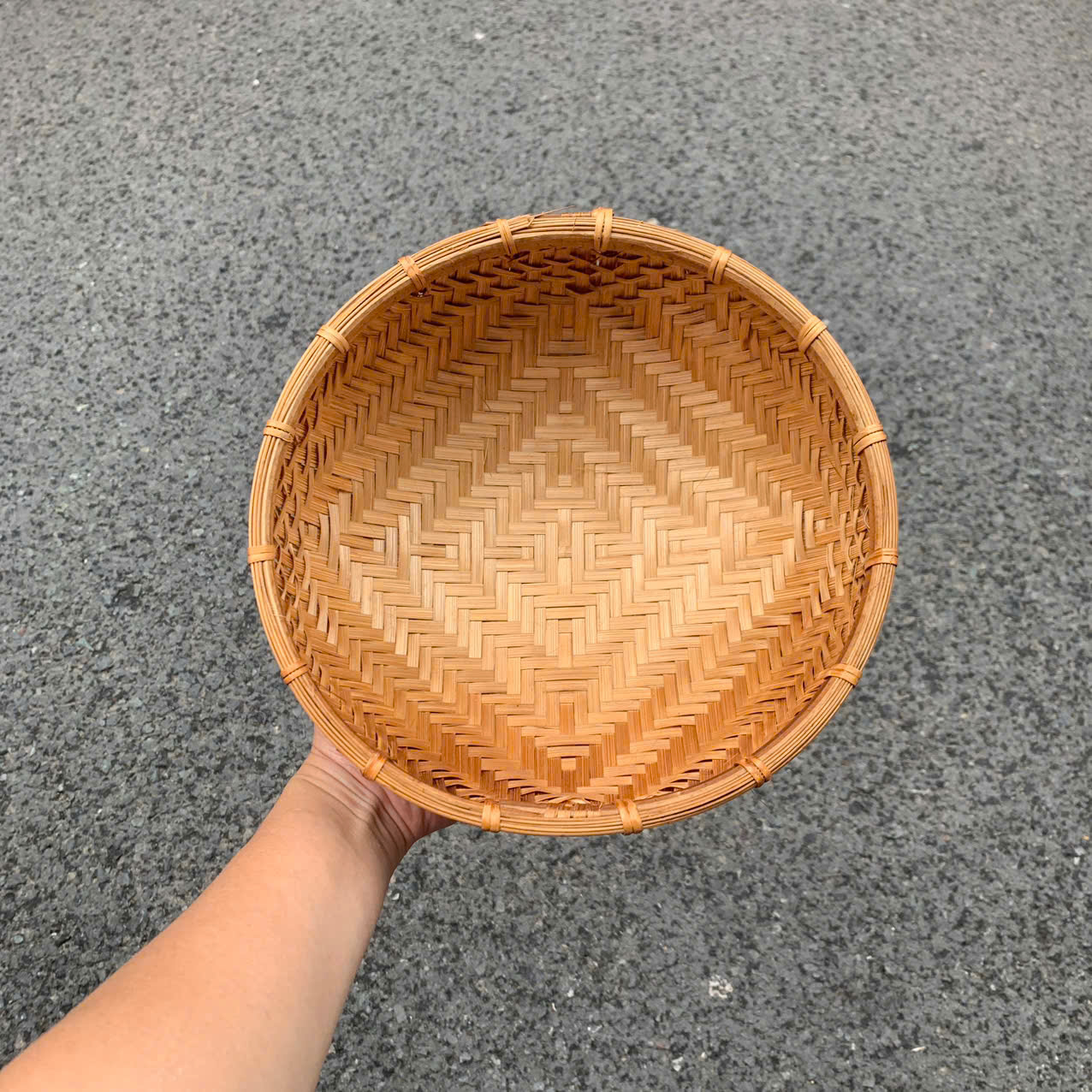 ảnh của sản phẩm Thúng tre hun khói nhiều kích thước- Winnowing Basket số 5