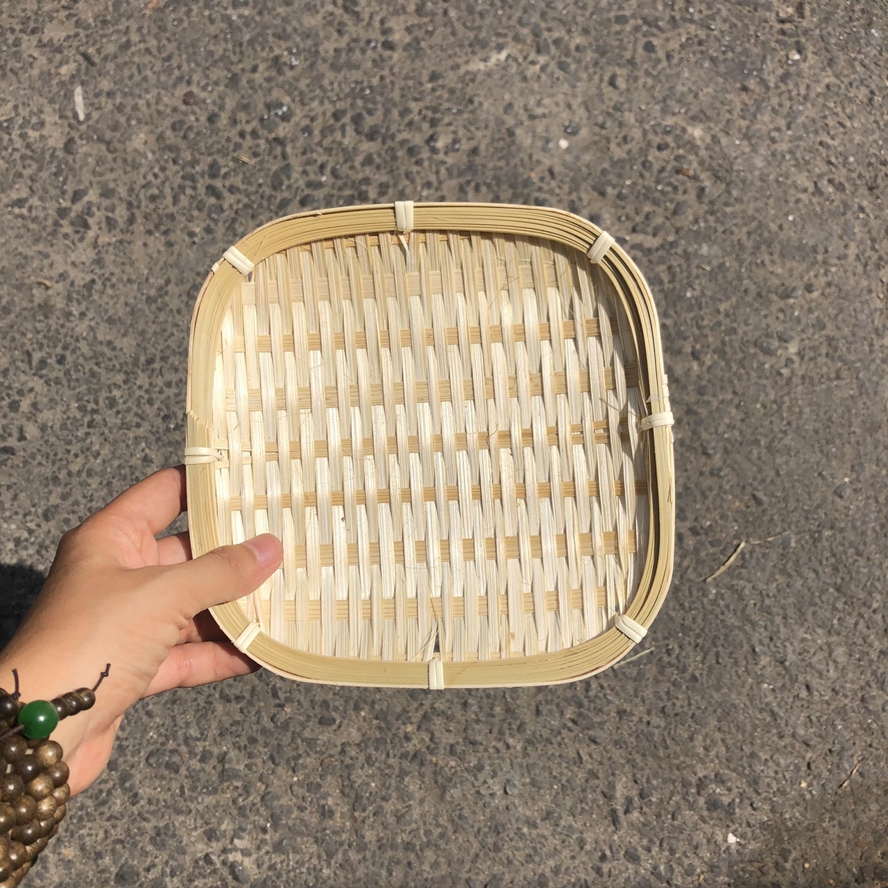 Mẹt Tre Hình Vuông - Dĩa tre đựng đồ chụp ảnh giá 15,000 đang rẻ nhất thị trường