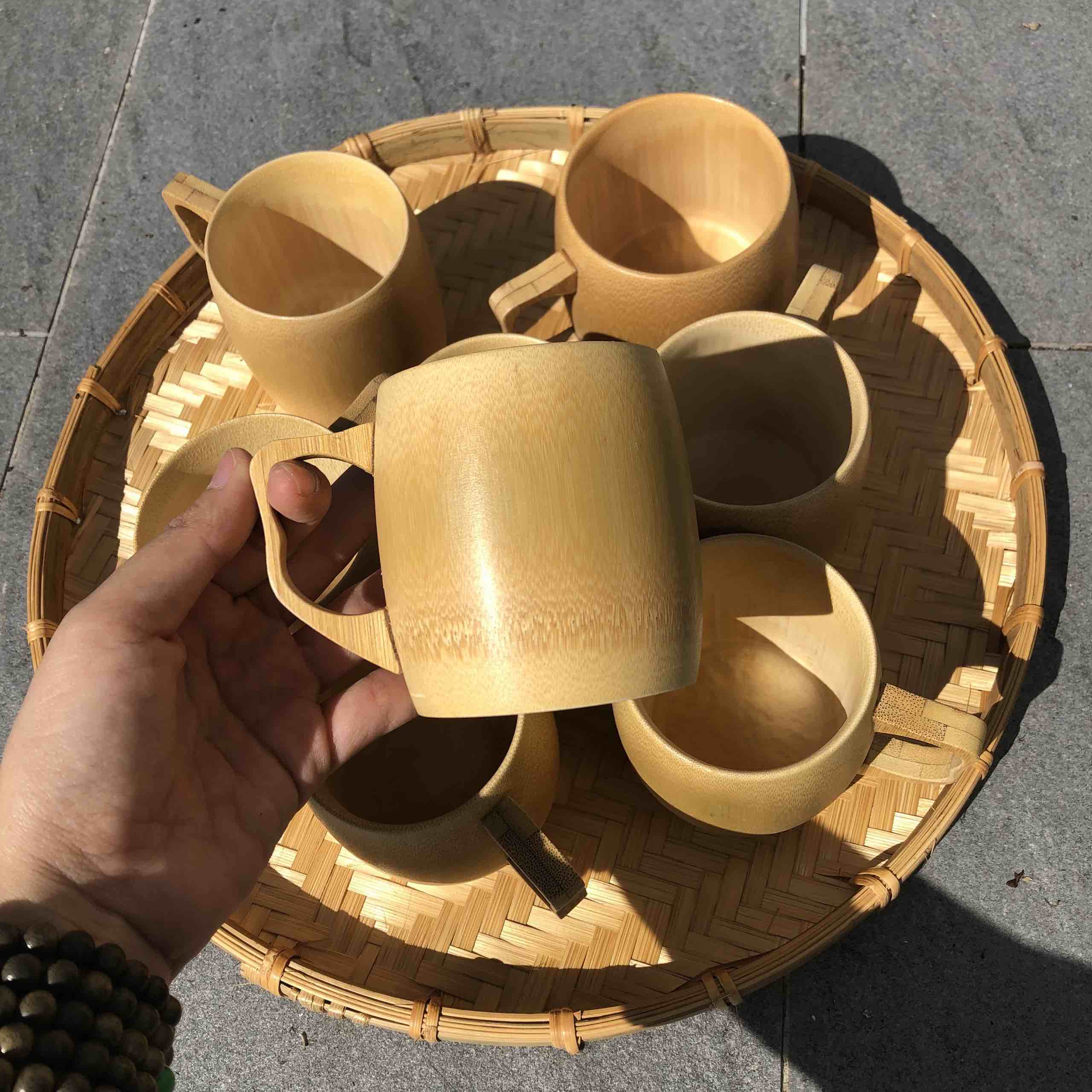 Cốc tre bầu có quai cao 8cm - Ly tre nhỏ xinh giá 50,000 đang rẻ nhất thị trường