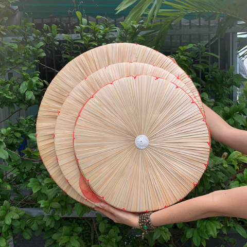 Nón quai thao dùng decor trang trí - Nón biểu diễn văn nghệ - Trang trí cực đẹp giá 119,000 đang rẻ nhất thị trường