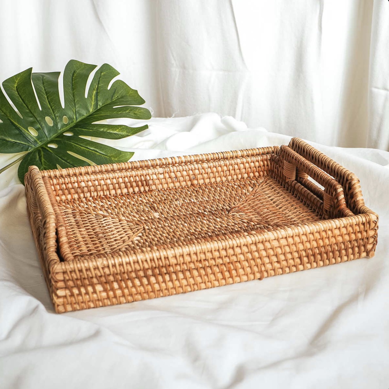Khay Mây Chữ Nhật Tay Cầm Đựng Bình Trà, Đựng Đồ Ăn Trang Trí - Rattan Tray giá 235,000 đang rẻ nhất thị trường