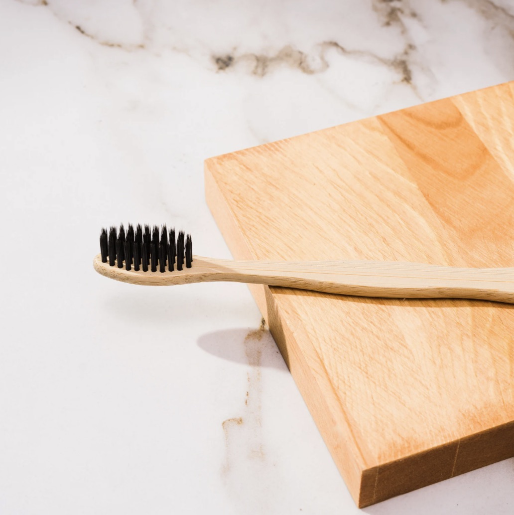 Bàn chải tre thân thiện môi trường cho cá nhân/ khách sạn/ resort/ khu du lịch - Bamboo Toothbrush giá 15,000 đang rẻ nhất thị trường