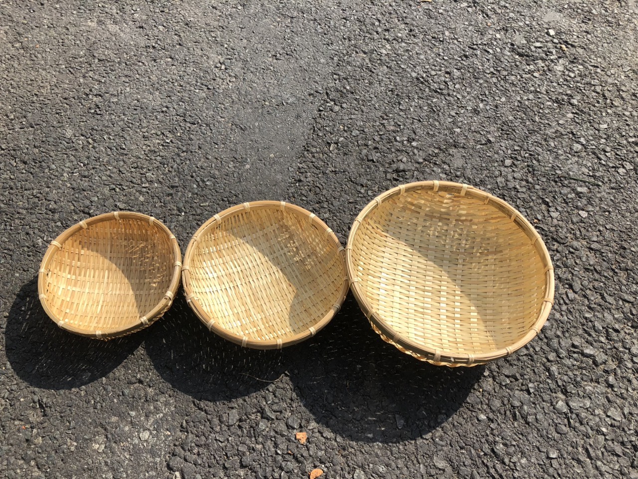 Rổ Cật Tre cạp mây - Rá Tre Xanh Đựng Đồ Decor Trang Trí giá 30,000 đang rẻ nhất thị trường