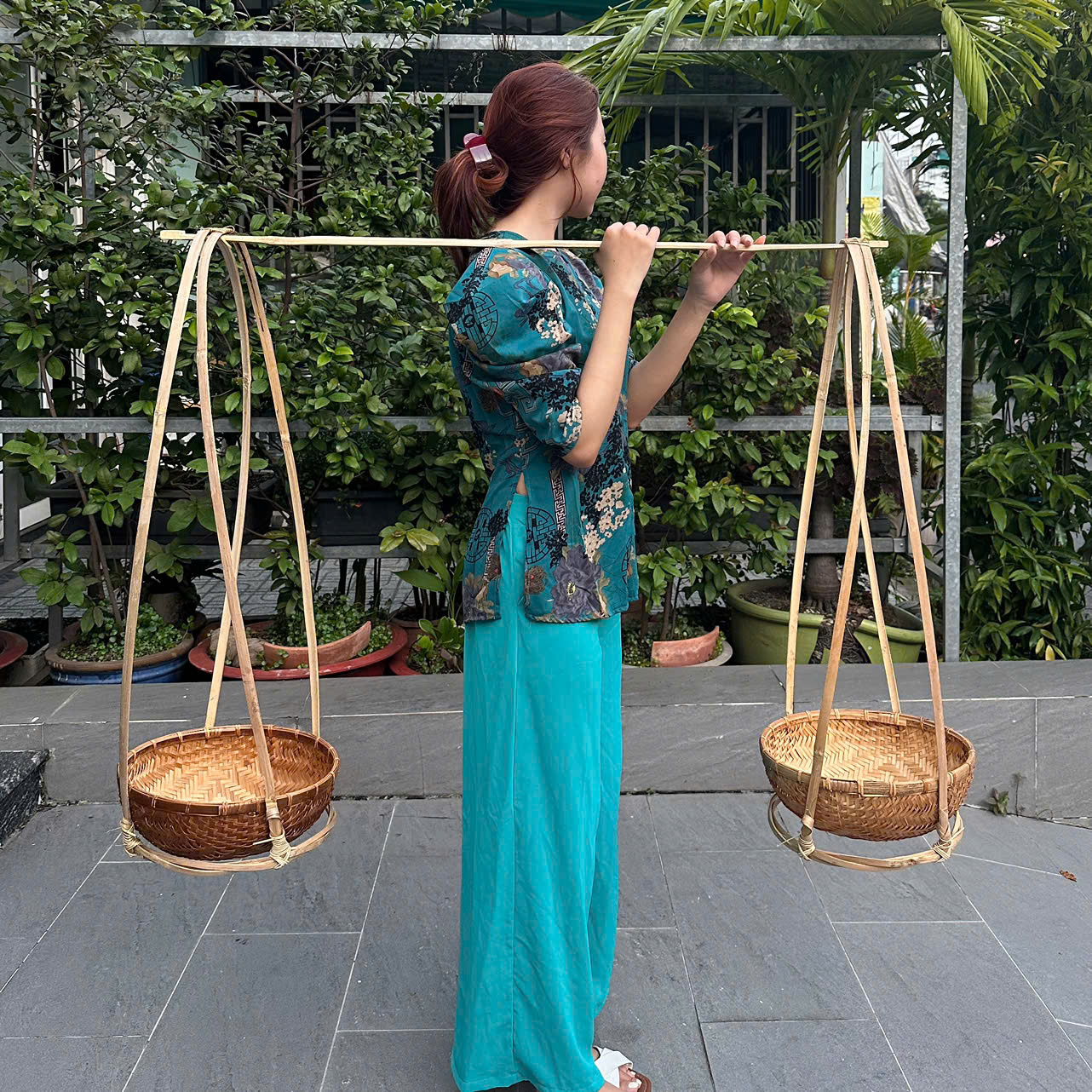 Quang gánh tre trang trí tết, bày hoa quả, phụ kiện chụp ảnh decor nhiều kích thước giá 175,000 đang rẻ nhất thị trường