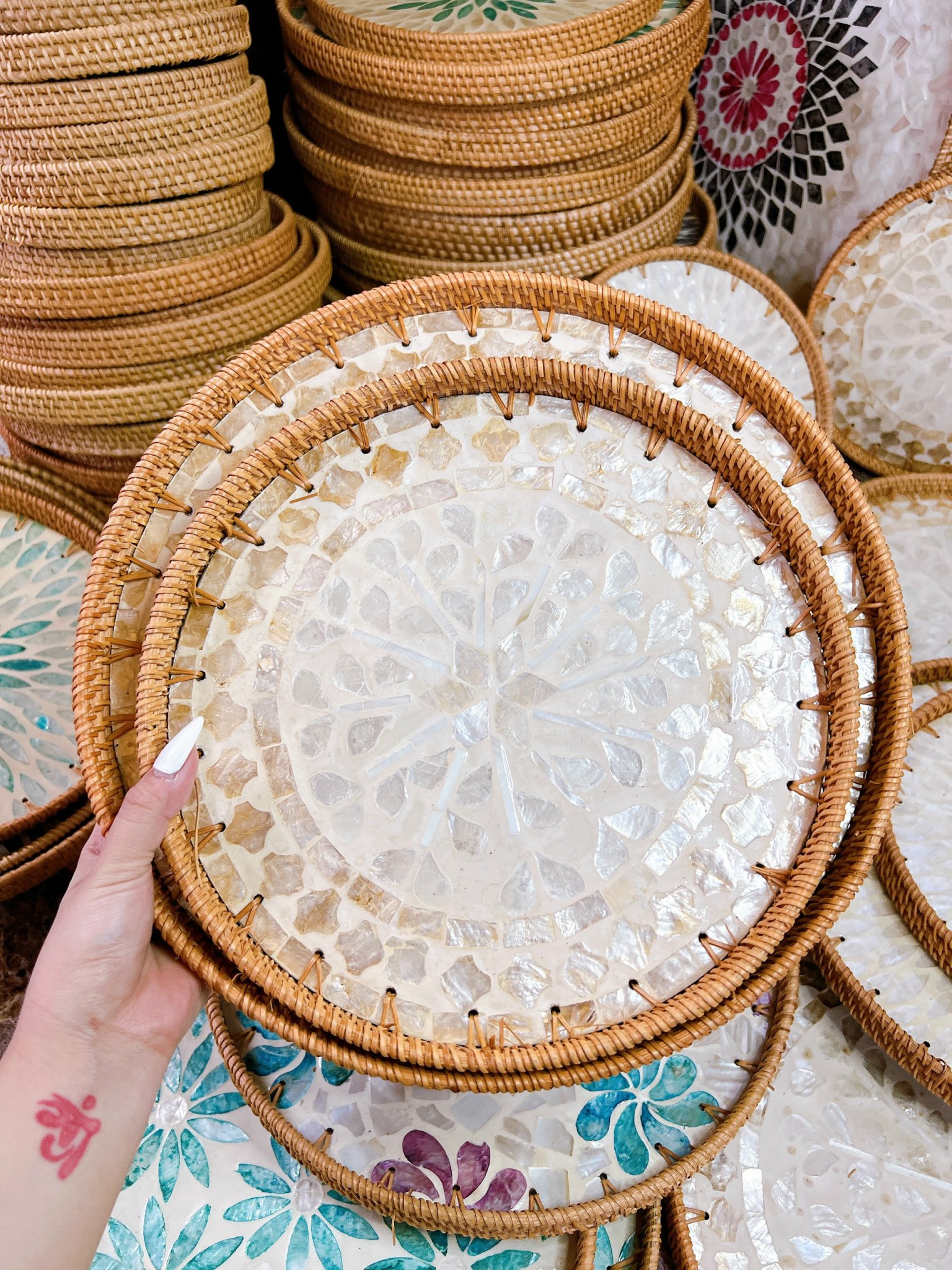 ảnh của sản phẩm Khay Mây Khảm Trai - Mâm Mây Khảm Trai Đựng Đồ An, Trang Trí Bàn Ăn số 4