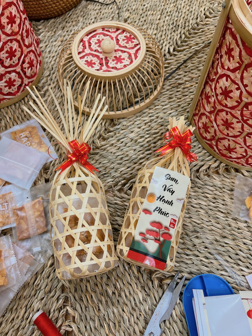 ảnh của sản phẩm Rọ tre đựng giò chả/ Tổ chim đựng rượu làm quà Tết - Giỏ mây tre đan đựng kẹo số 5