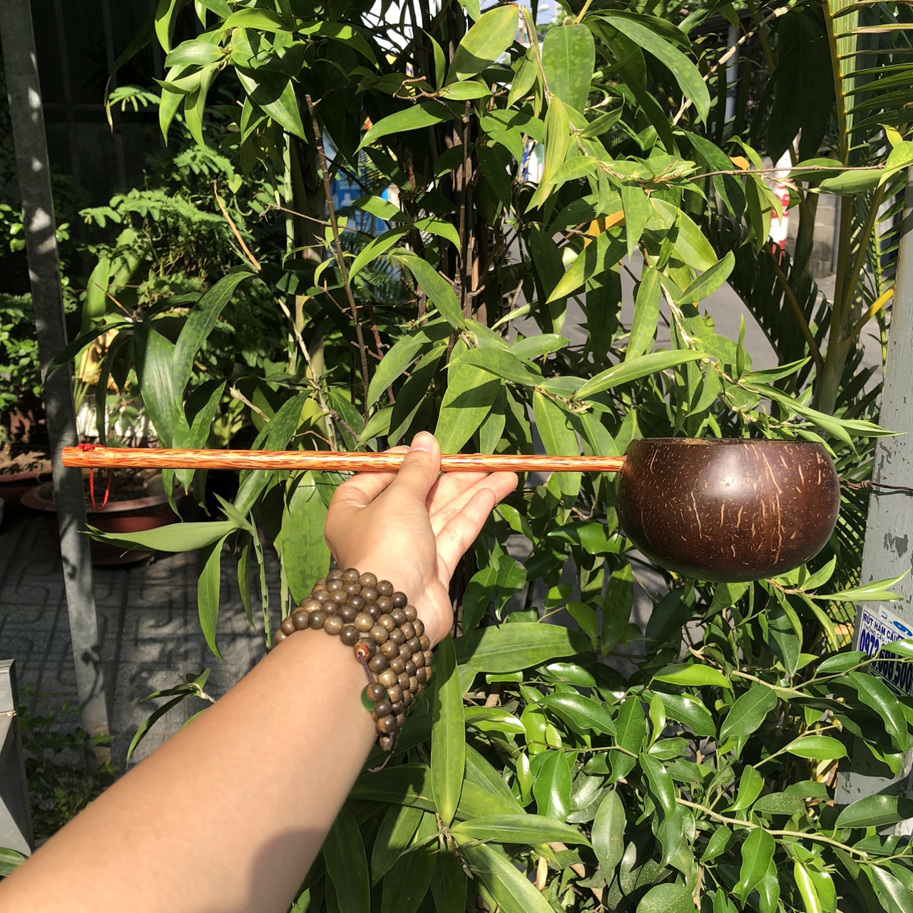 ảnh của sản phẩm Gáo Múc Nước Cán Dài - Gáo Dừa Múc Nước mộc mạc số 4