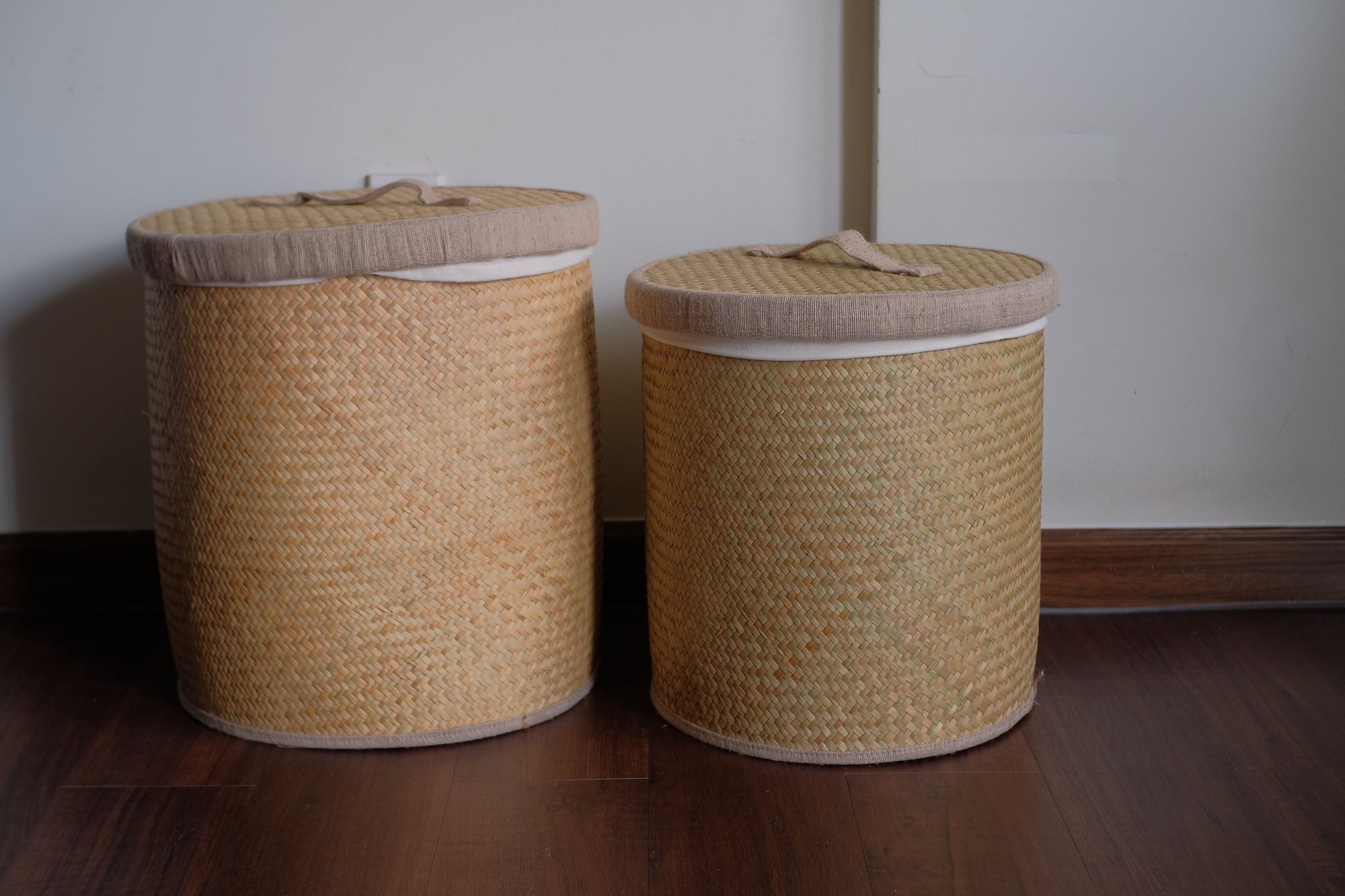 Thùng Sọt Tròn Đựng Quần Áo siêu to có vải lót - Thùng Đựng Đồ Bằng Cỏ Bàng giá 350,000 đang rẻ nhất thị trường