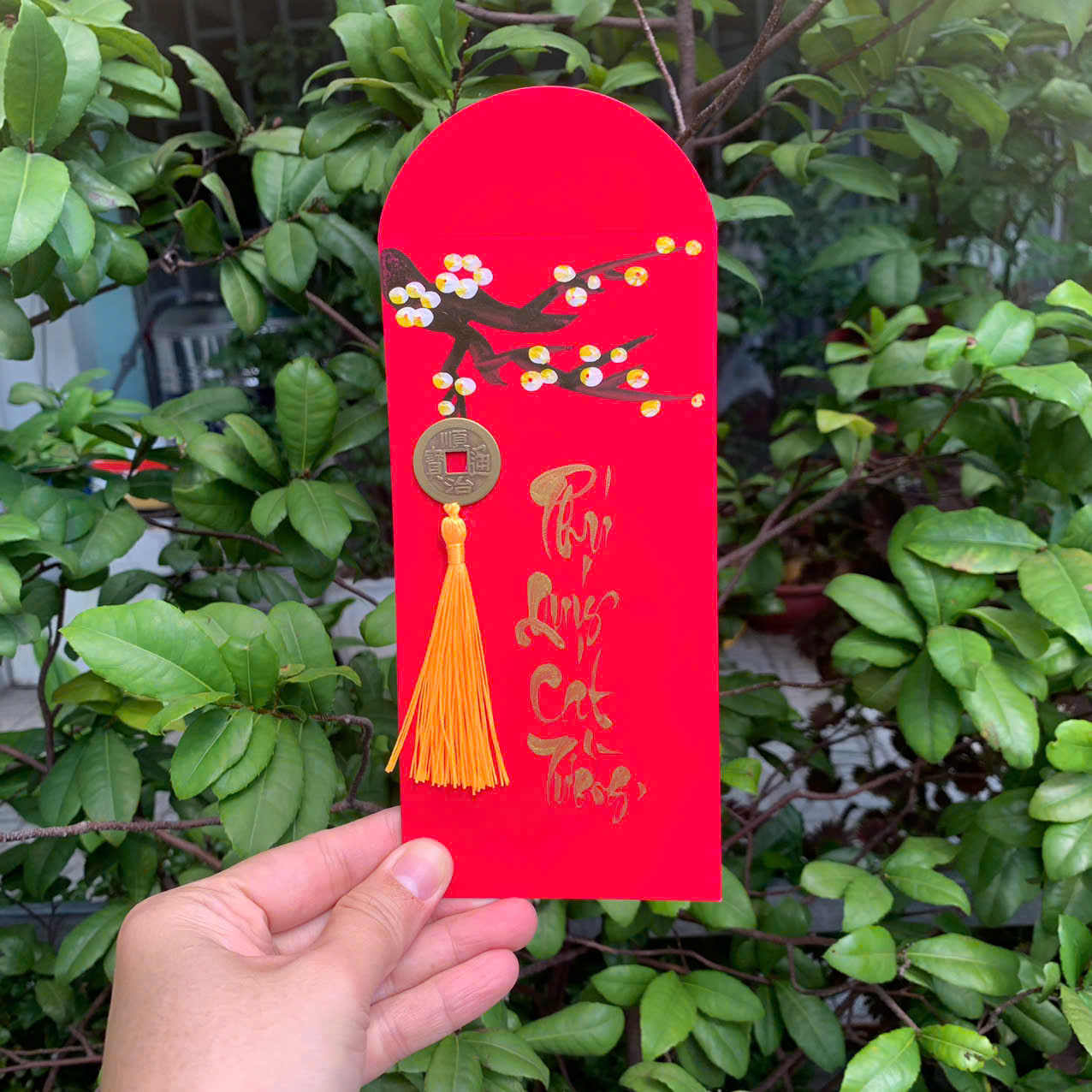 ảnh của sản phẩm Bao lì xì đỏ mừng thọ/ mừng tuổi chữ viết tay Thư Pháp câu chúc có đồng xu may mắn số 6