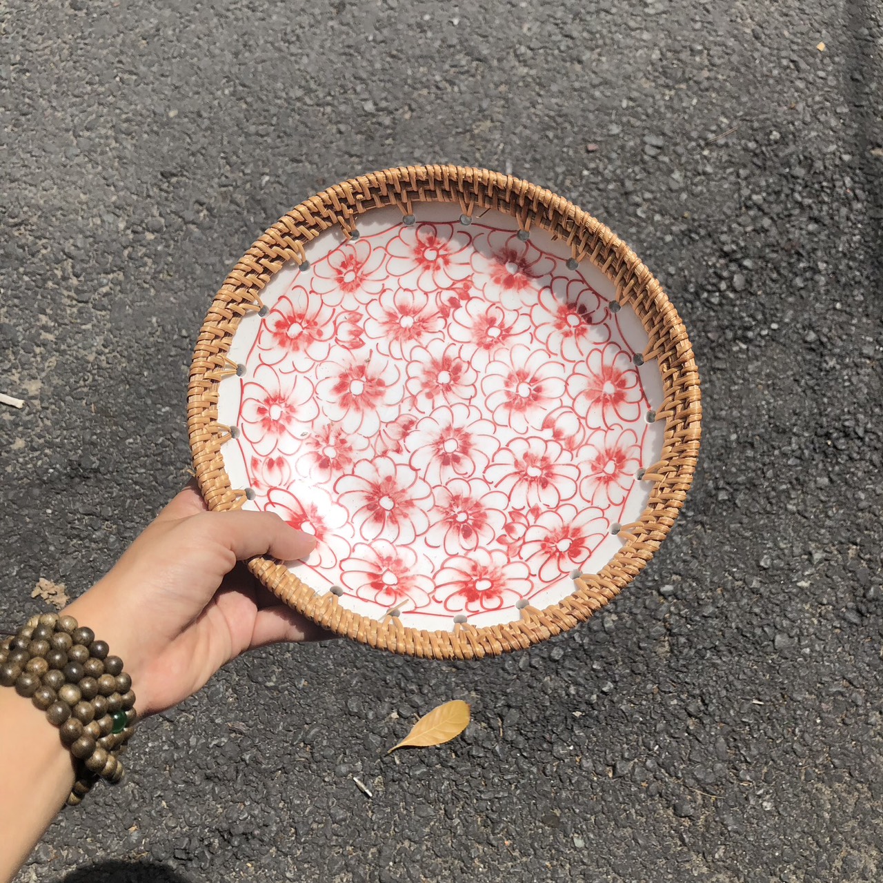 ảnh của sản phẩm Dĩa sứ tròn đan mây - Đĩa sứ viền mây tre đan tay decor, đựng đồ số 20