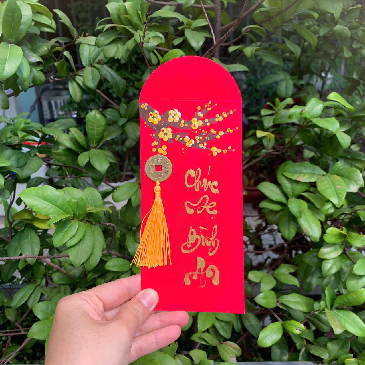 ảnh của sản phẩm Bao lì xì đỏ mừng thọ/ mừng tuổi chữ viết tay Thư Pháp câu chúc có đồng xu may mắn số 7