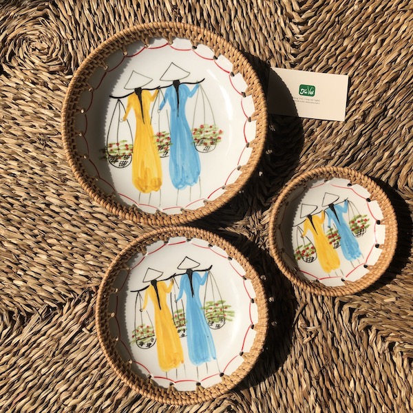 Dĩa sứ tròn đan mây - Đĩa sứ viền mây tre đan tay decor, đựng đồ giá 100,000 đang rẻ nhất thị trường