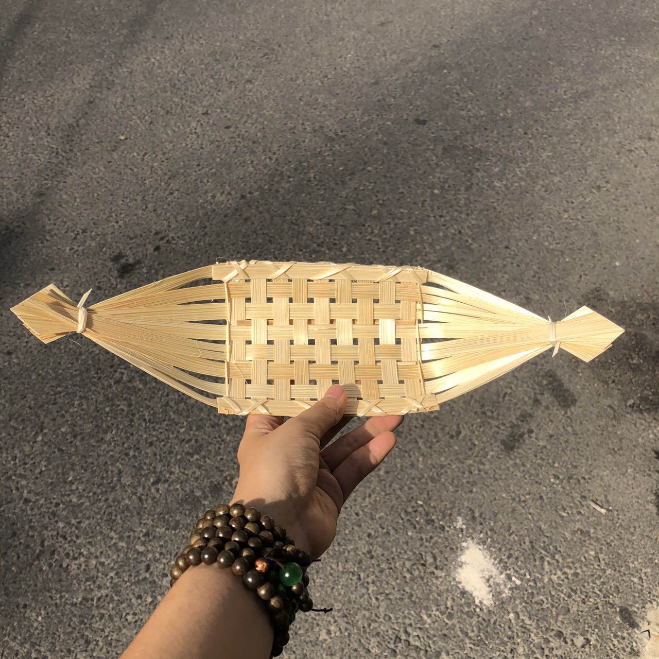 Thuyền Tre Đựng bánh kẹo Trang Trí - Dĩa tre đựng đồ chụp ảnh giá 19,000 đang rẻ nhất thị trường