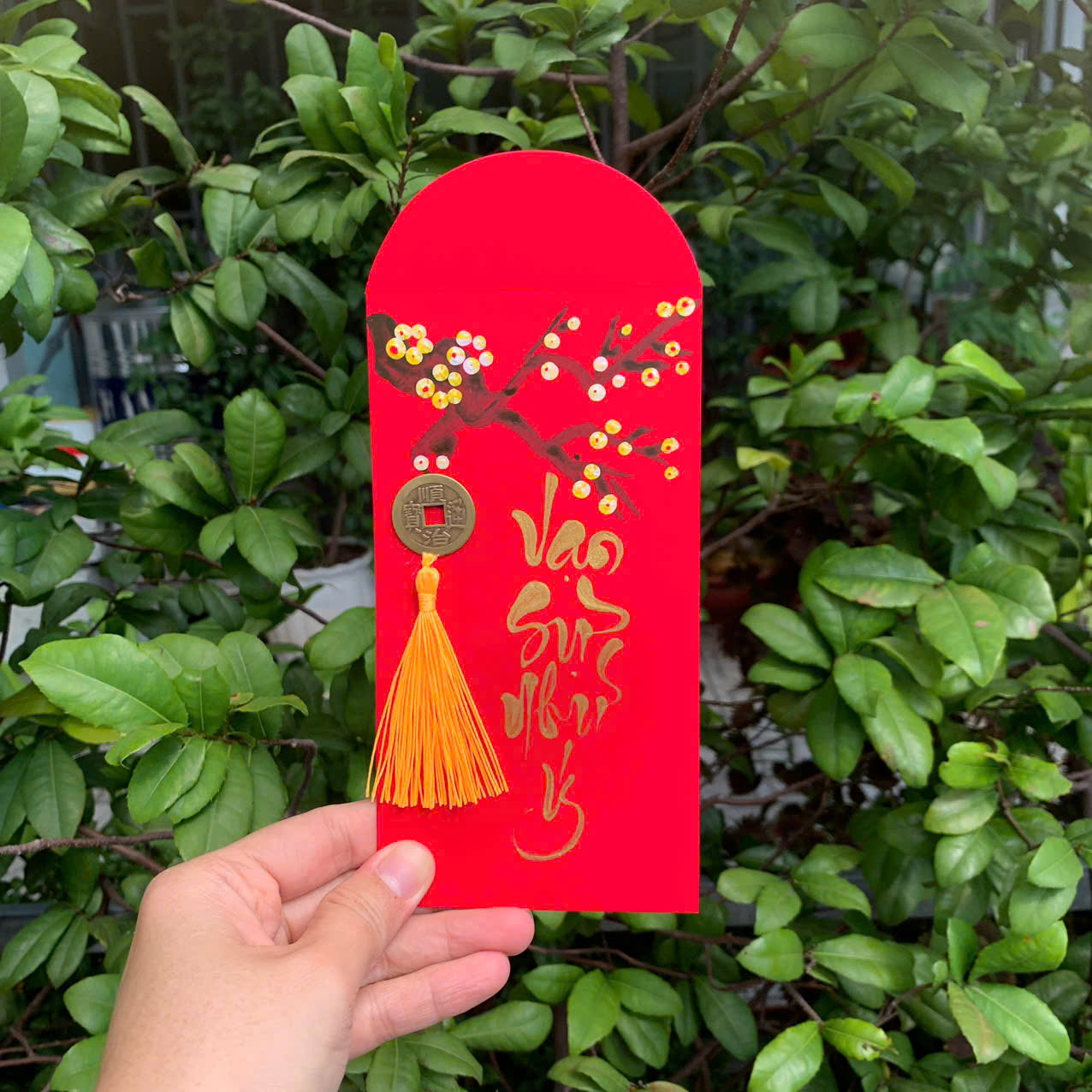ảnh của sản phẩm Bao lì xì đỏ mừng thọ/ mừng tuổi chữ viết tay Thư Pháp câu chúc có đồng xu may mắn số 11
