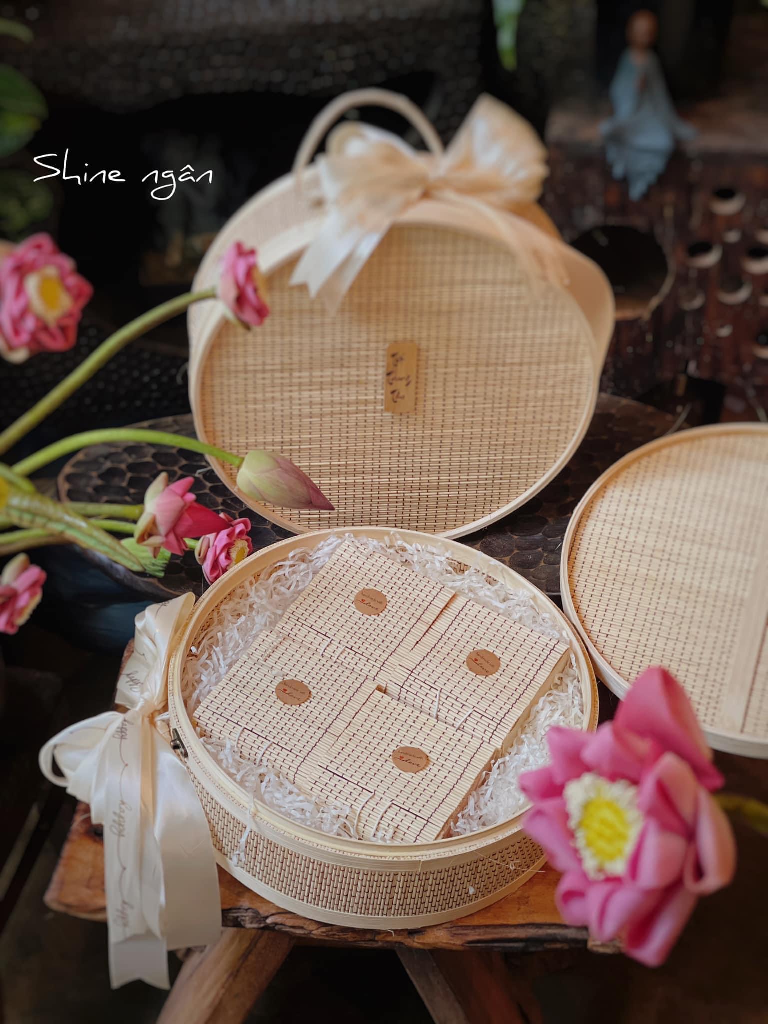 ảnh của sản phẩm Hộp Bánh Trung Thu Tròn - Hộp Tròn Đựng Bánh (hộp có tag gỗ không kèm nơ) số 4